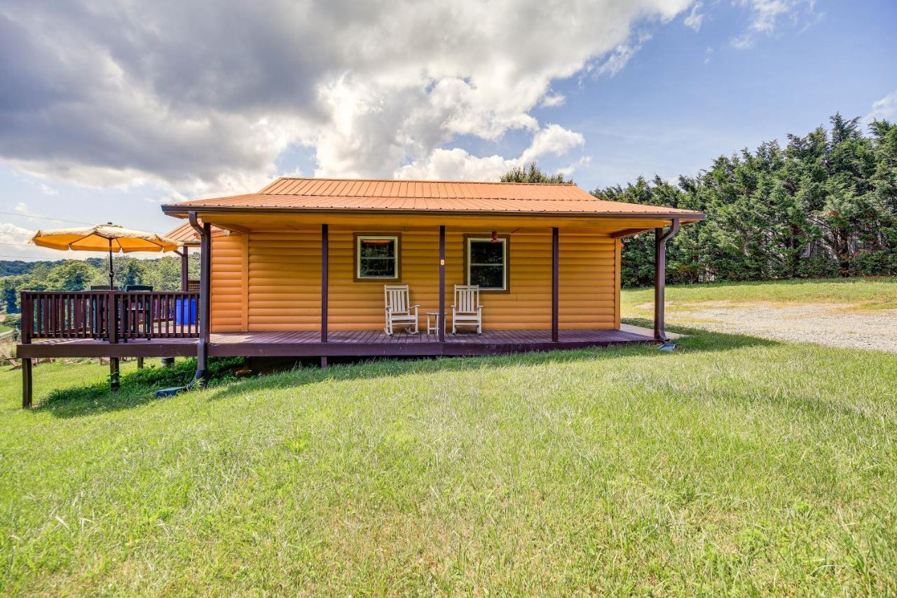 Villa Blue Ridge Mountain Cabin With Views And Hot Tub Sparta Exterior foto